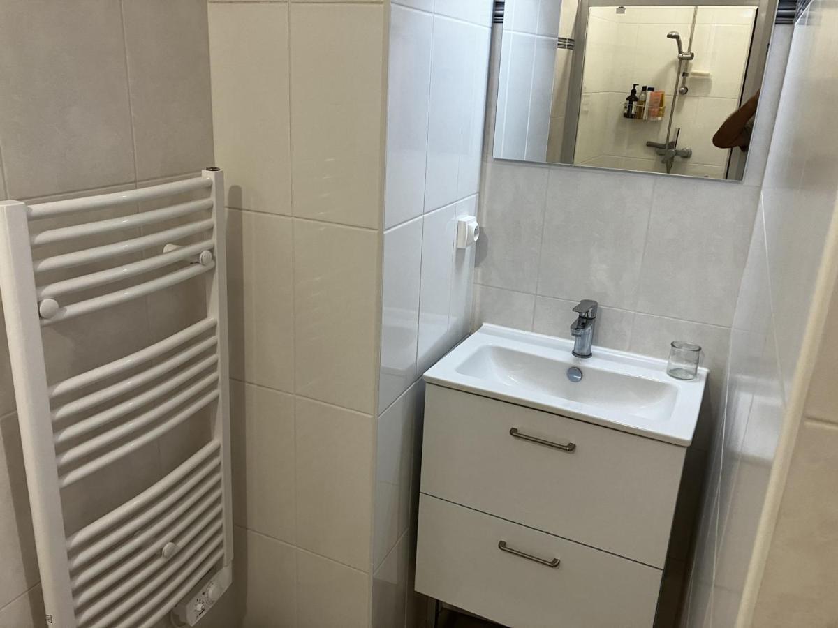 Apartment T3 En Centre D'arcachon, 2 Min Plage, 5 Min Gare, Balcon, Parking Securise, Wifi, Menage Inclus - Fr-1-374-193 Arcachon