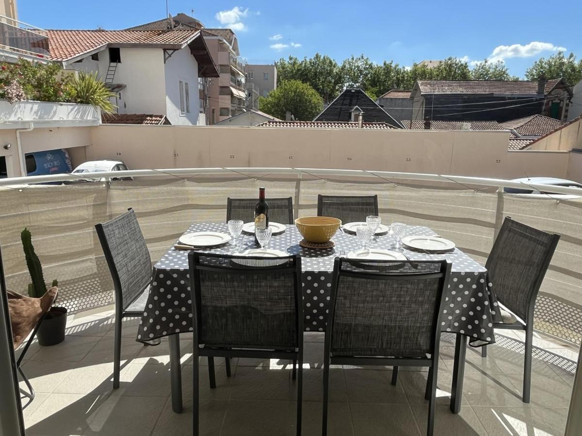 Apartment T3 En Centre D'arcachon, 2 Min Plage, 5 Min Gare, Balcon, Parking Securise, Wifi, Menage Inclus - Fr-1-374-193 Arcachon
